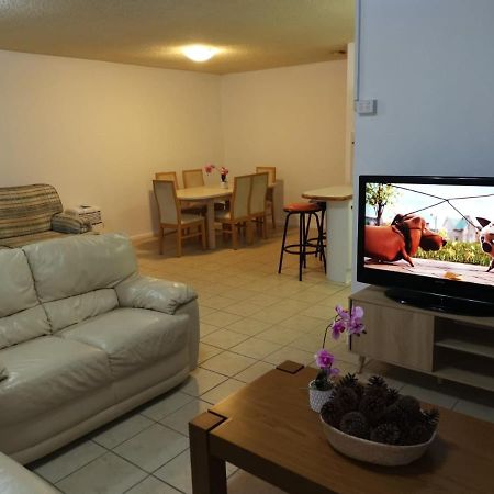 גולד קוסט Surfers Holiday Apartments מראה חיצוני תמונה