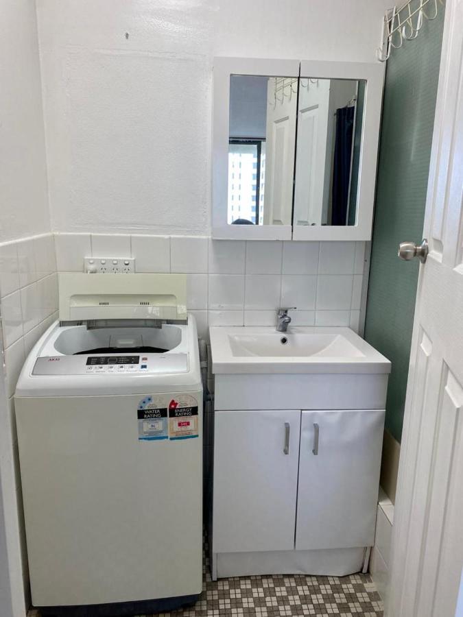 גולד קוסט Surfers Holiday Apartments מראה חיצוני תמונה