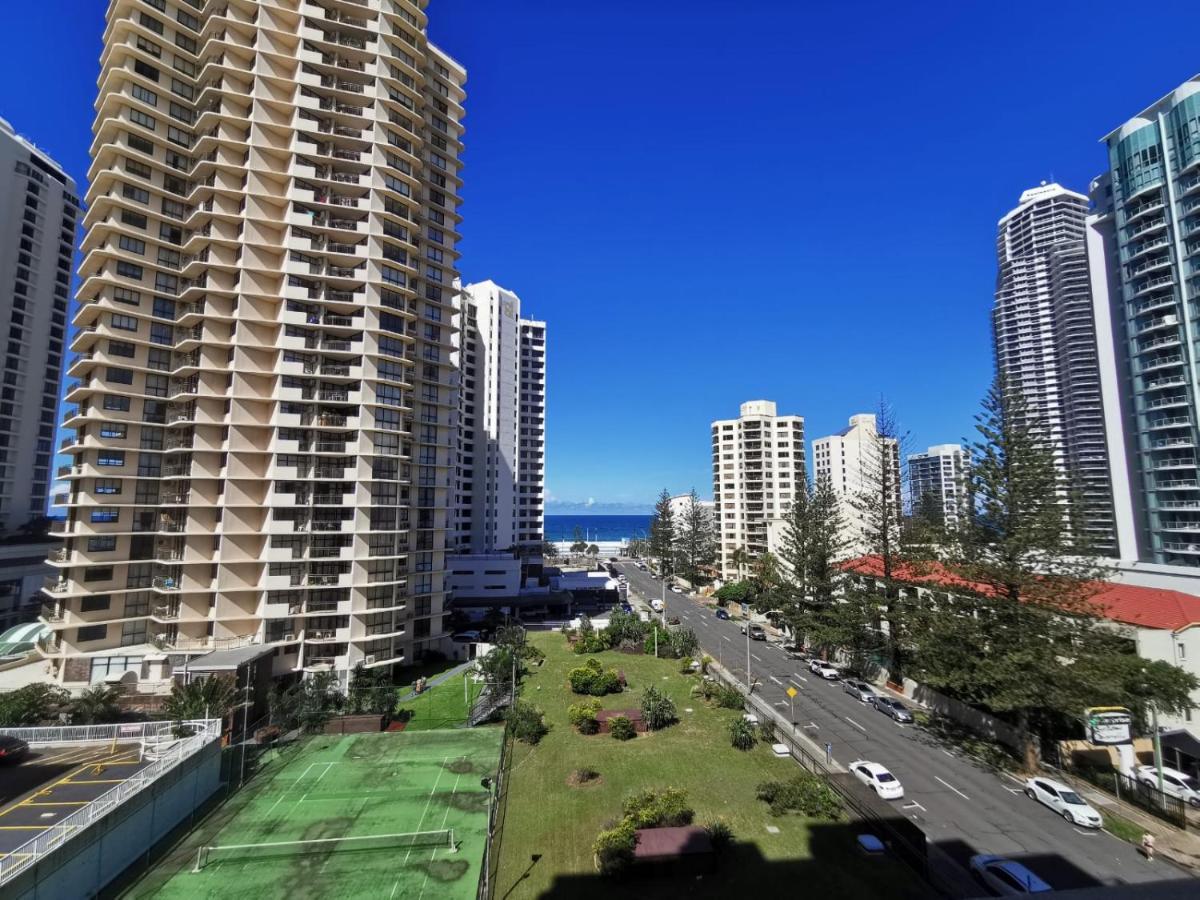 גולד קוסט Surfers Holiday Apartments מראה חיצוני תמונה