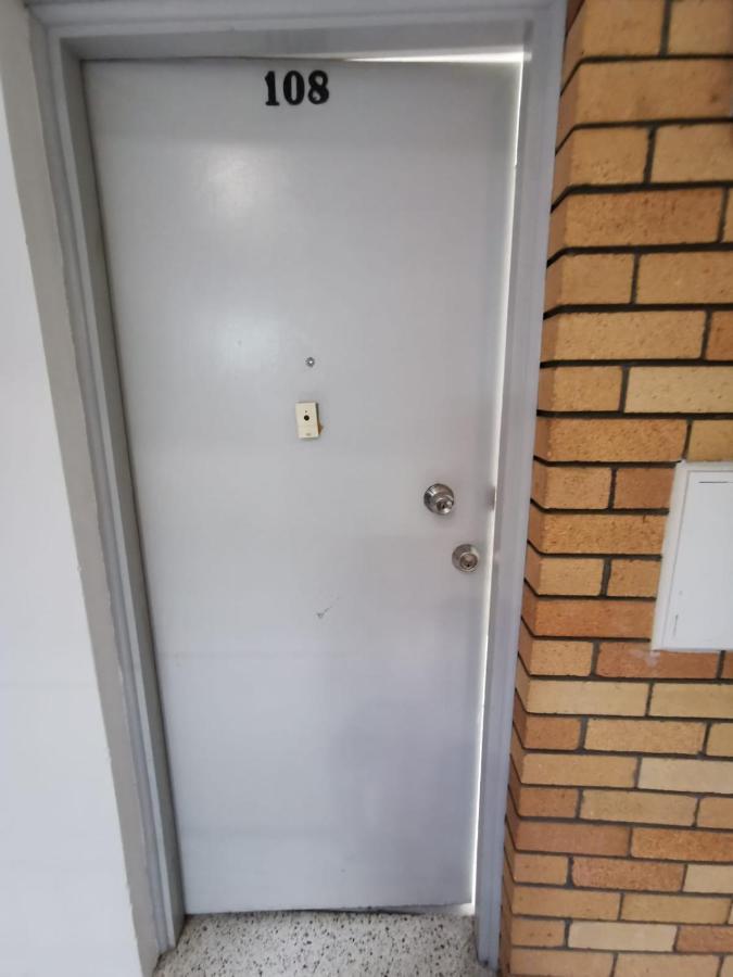 גולד קוסט Surfers Holiday Apartments מראה חיצוני תמונה
