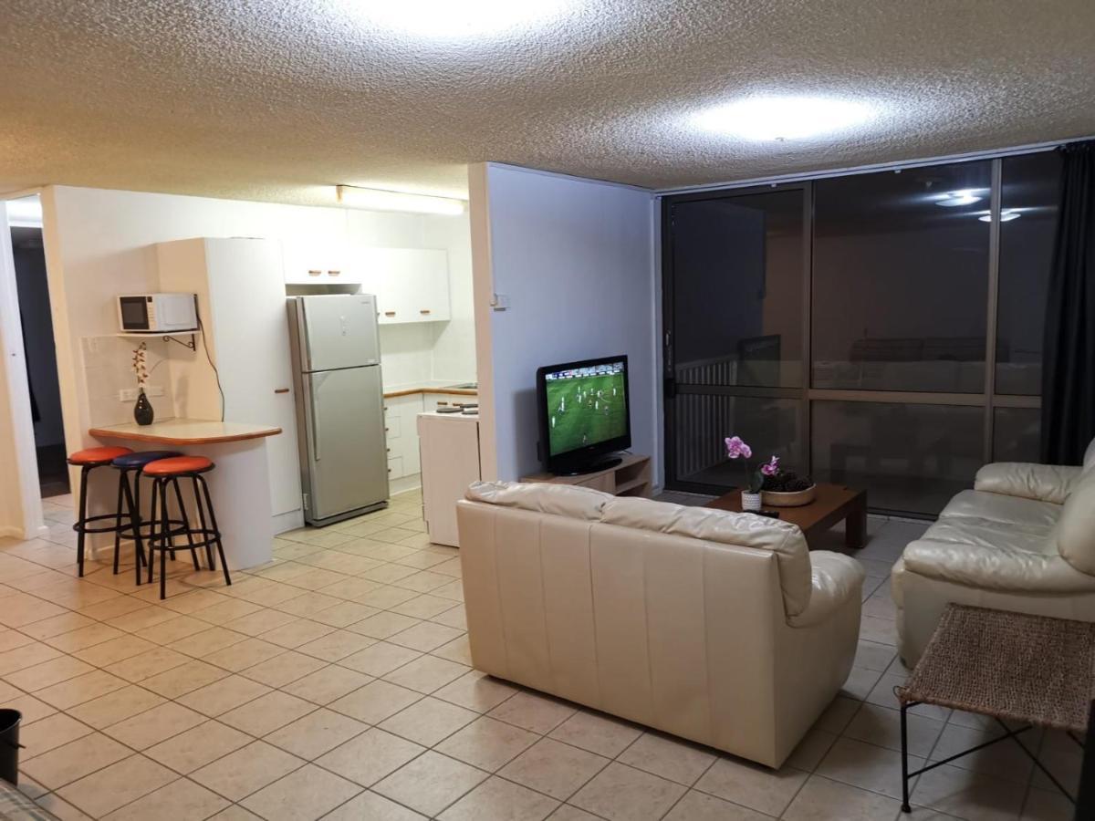 גולד קוסט Surfers Holiday Apartments מראה חיצוני תמונה